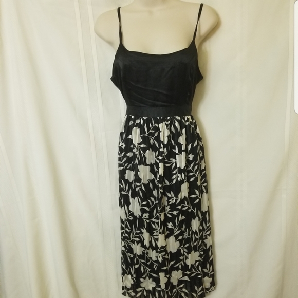 🍨Maternity Motherhood  Dress💖CAN 2/$30 - Picture 9 of 10